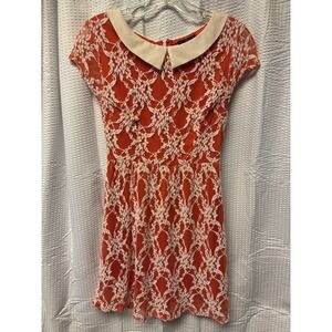 Petticoat Alley Women Red Lace Overlay Short sleeve Mini Shift Dress  Collared S
